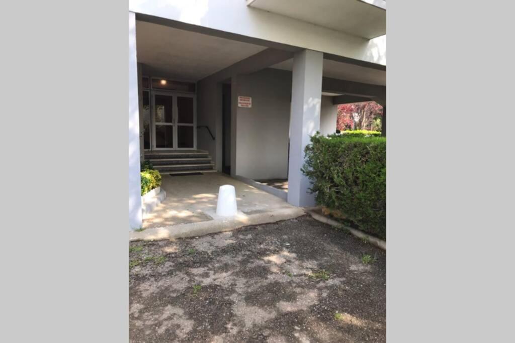 Bel Appartement Avec Vue Et Parking Prive Безие Екстериор снимка