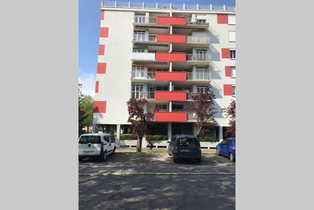 Bel Appartement Avec Vue Et Parking Prive Безие Екстериор снимка