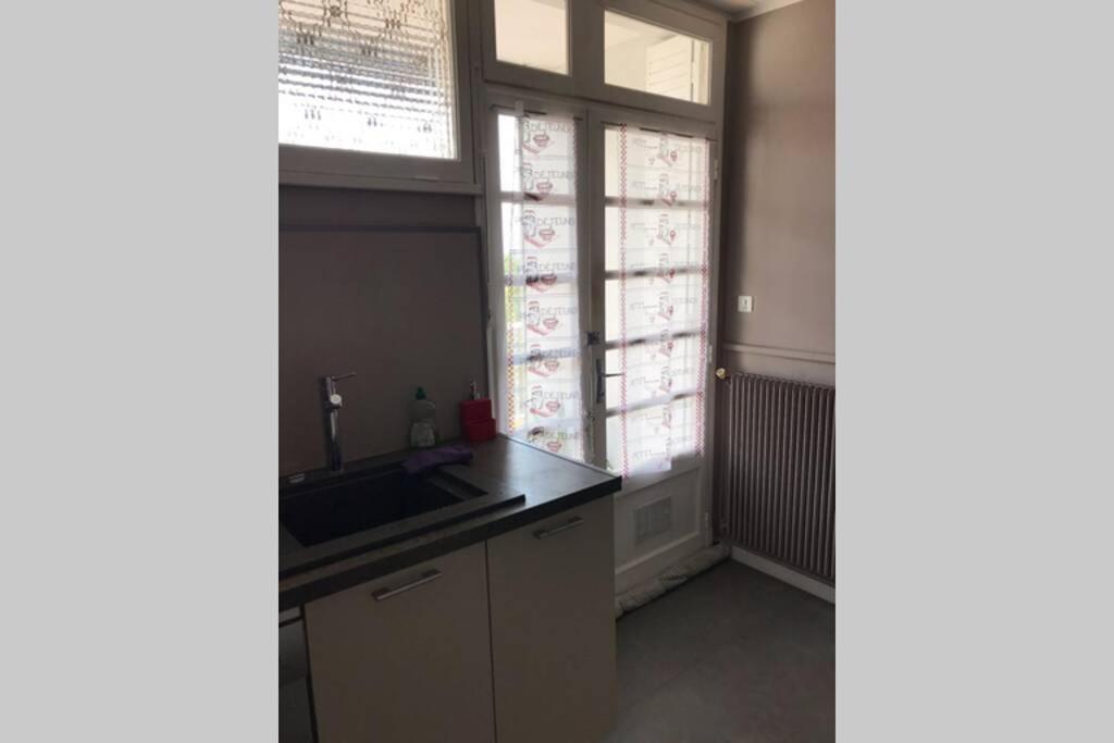 Bel Appartement Avec Vue Et Parking Prive Безие Екстериор снимка